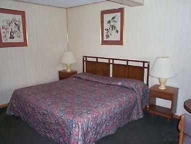 Knights Inn ويست سبرينغفيلد الغرفة الصورة
